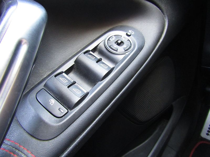 Ford S-MAX (2011) TITANIUM S 2.0 TDCi - fotka 32 z 44