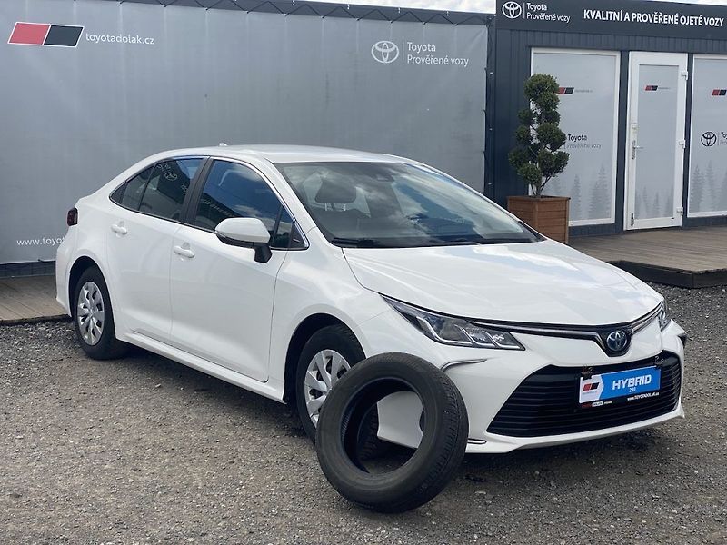 Toyota Corolla 1.8HSD, ČR-1m, Active, DPH - fotka 1 z 15