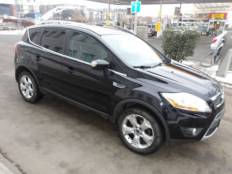 Ford Kuga 2,0TDCi TITANIUM Aut. 4x4! - fotka 7 z 32