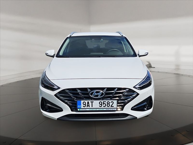 Hyundai i30 1,0 TGDI 120 Smart - fotka 2 z 11