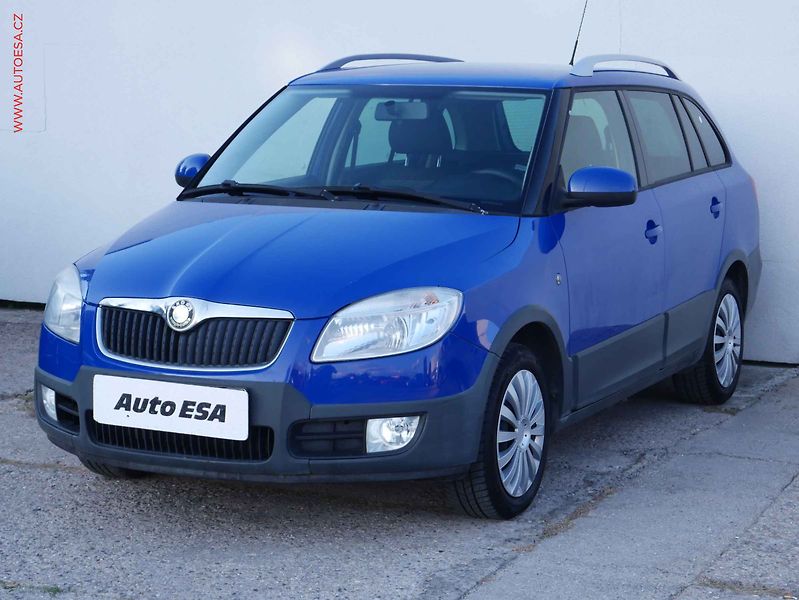 Škoda Fabia (2009) 1.6i 16V, ČR, TZ, AC - fotka 3 z 18