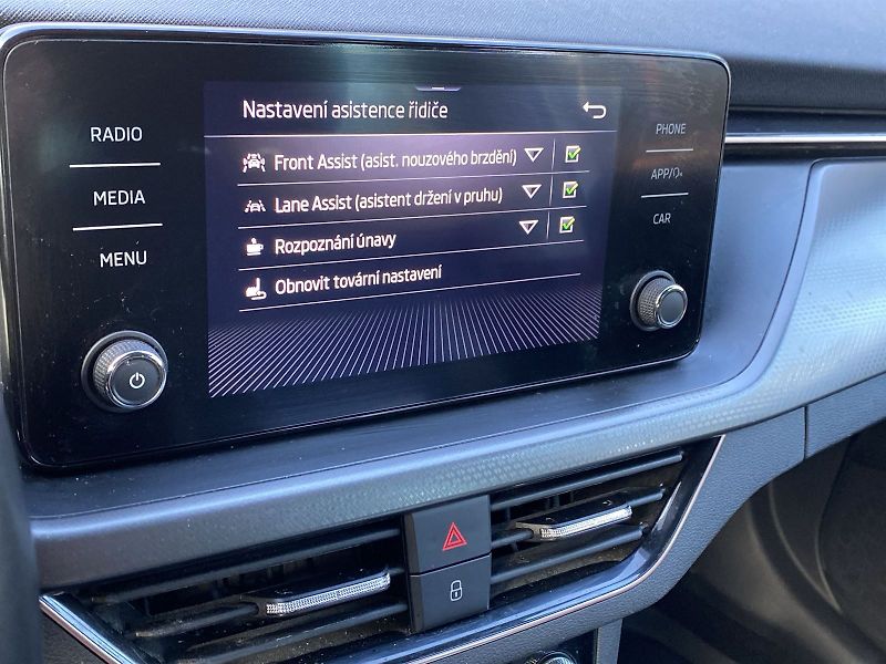 Škoda Scala (2023) 1.0 TSI Style - fotka 18 z 32