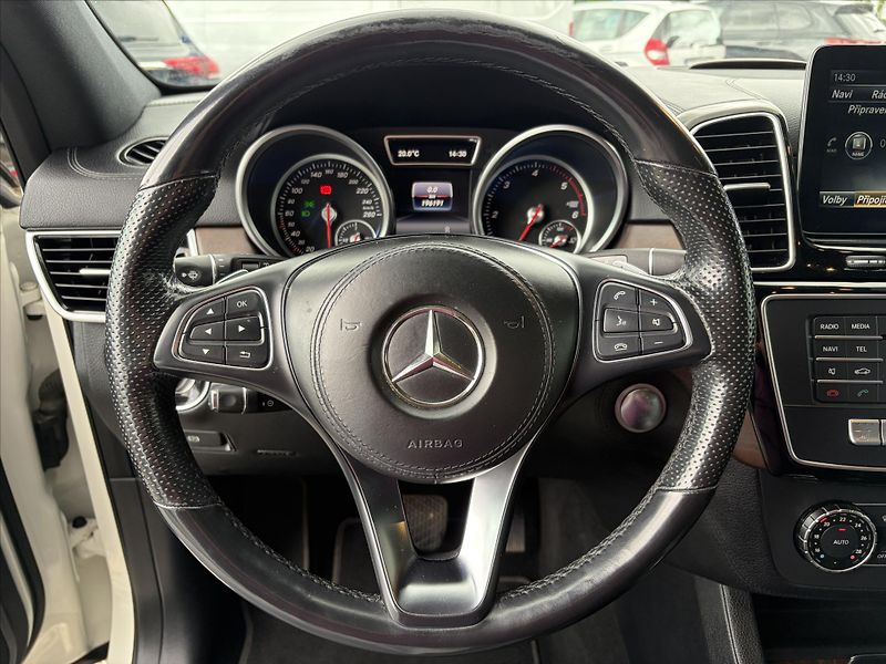 Mercedes-Benz GLS 350d 4M - fotka 8 z 24