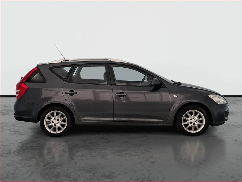 Kia Ceed (2010) 1.6 CRDi, nová STK - fotka 6 z 17