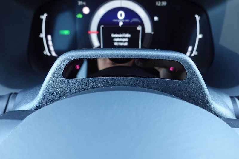 Toyota Aygo 1,5 HEV GR SPORT - fotka 27 z 33