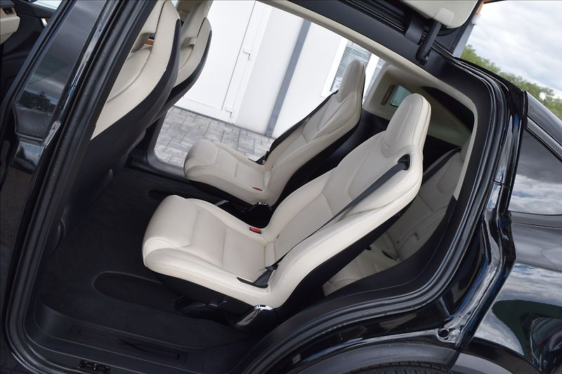 Tesla Model X 100D 4x4 ZÁRUKA TAŽNÉ - fotka 16 z 36
