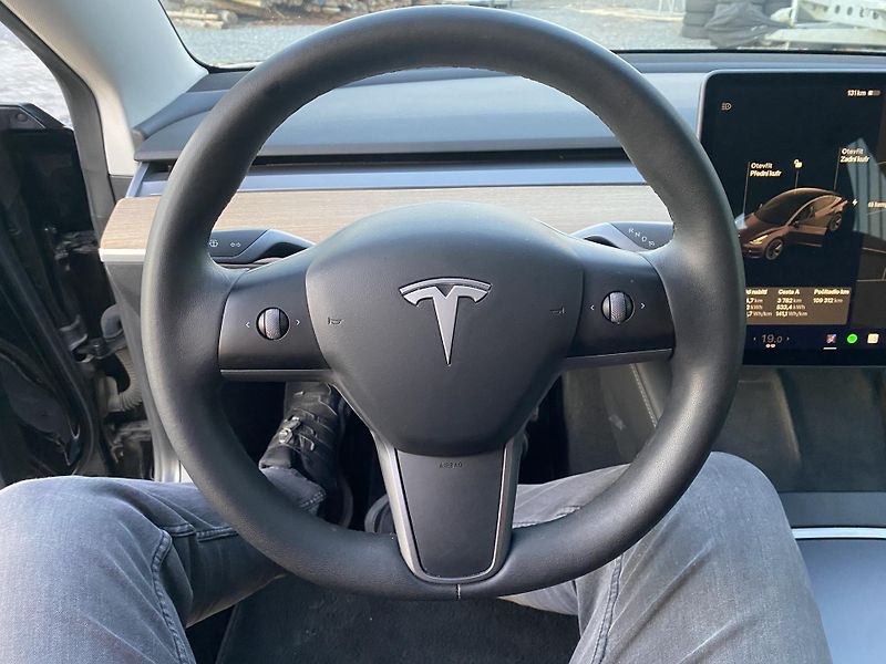 Tesla Model 3 REFRESH - ZÁRUKA TESLA MATRIX - fotka 16 z 35