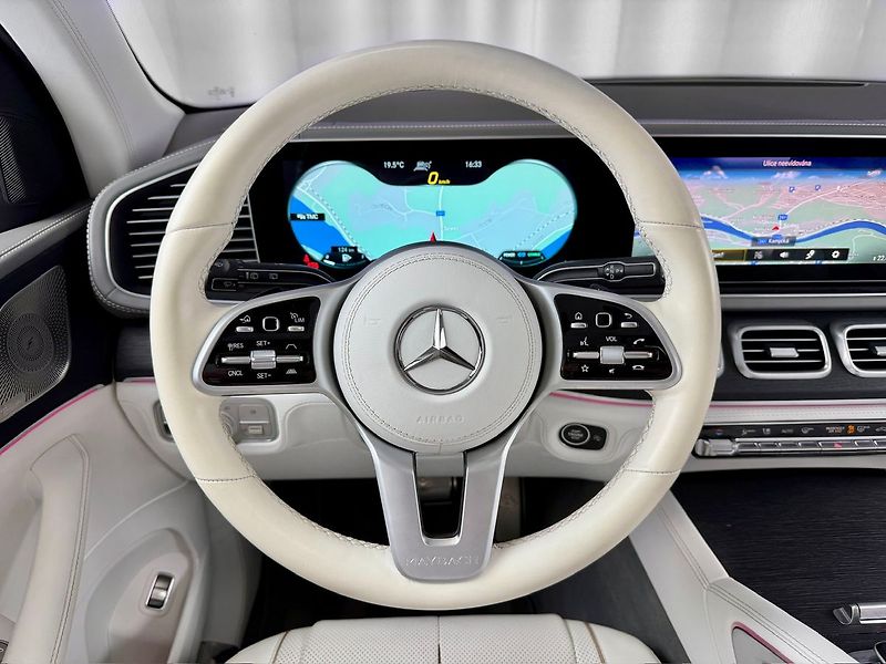 Mercedes-Benz GLS 600 4M MANUFACTUR, AIRMATIC, M - fotka 12 z 31