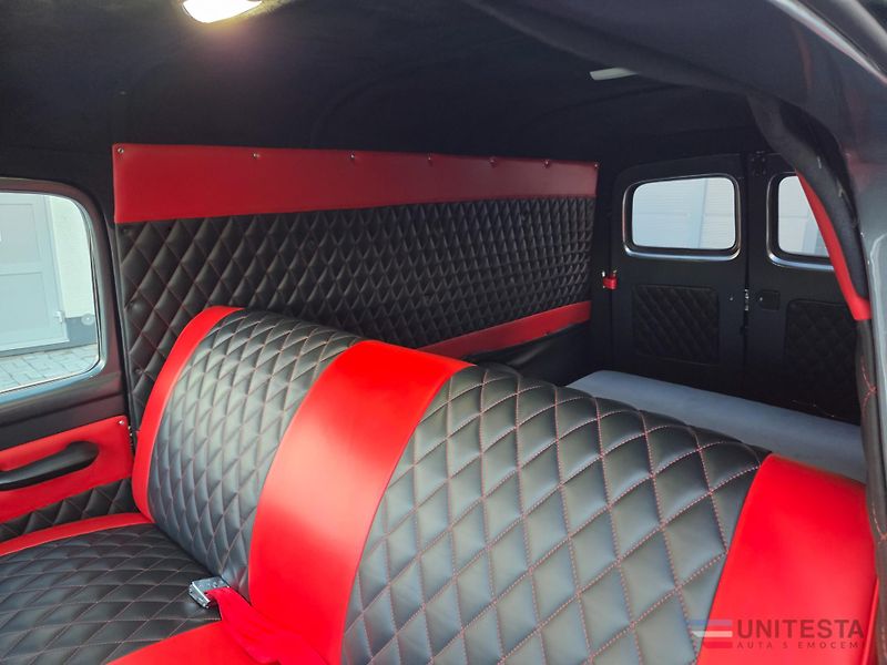 Ford F-150 (1955) 1955 Ford F100 Panel  - fotka 9 z 16