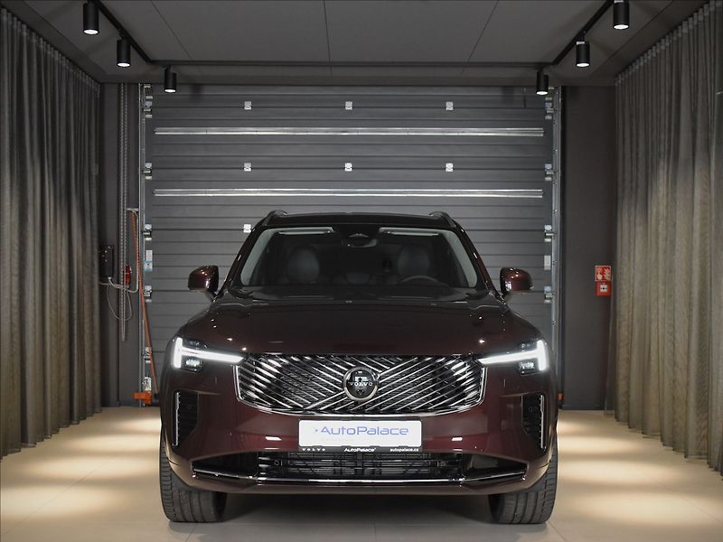 Volvo XC90 (2026) 2,0 B5  Plus Bright - fotka 6 z 38
