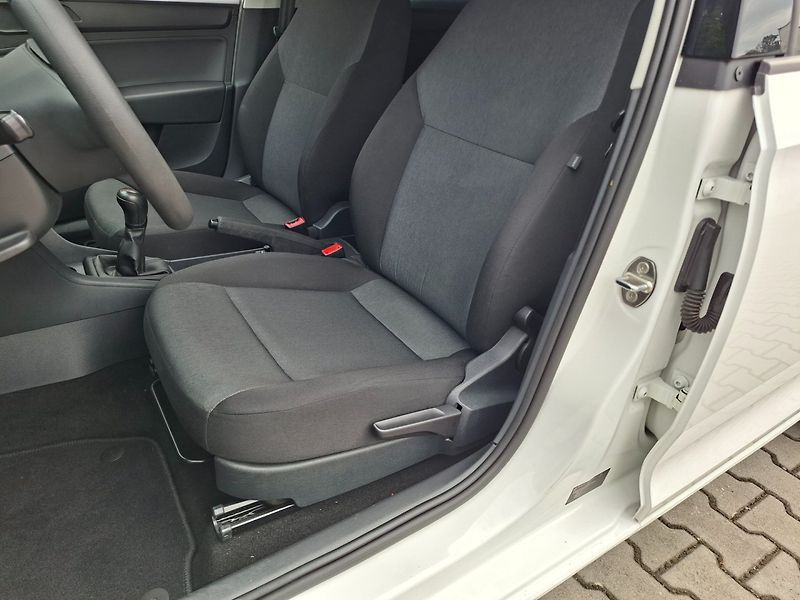 Škoda Rapid (2016) 1.2TSI 66kW - fotka 19 z 37