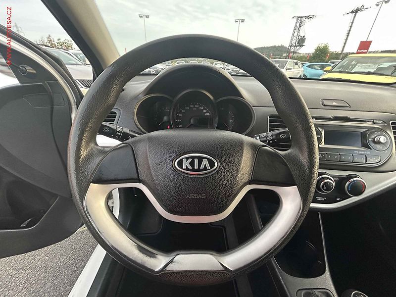 Kia Picanto (2011) 1.0i - fotka 12 z 15