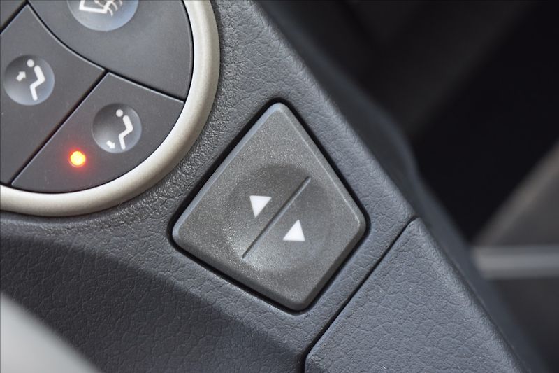 Fiat Panda 1,2 i 44KW AUTOMAT KLIMA ALU - fotka 44 z 49