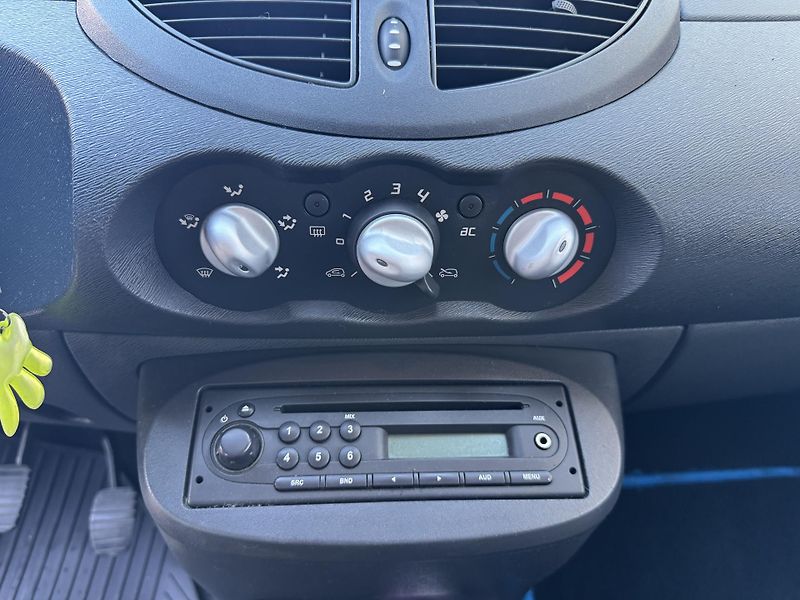 Renault Twingo (2010) 55kW - fotka 12 z 15