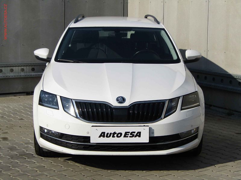 Škoda Octavia (2019) 2.0 TDi, Style, DSG, navi - fotka 2 z 18