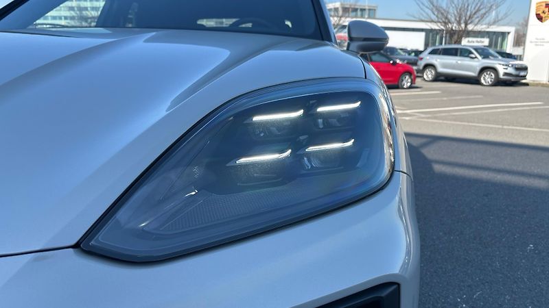 Porsche Cayenne (2026) E-Hybrid Coupé - fotka 13 z 24