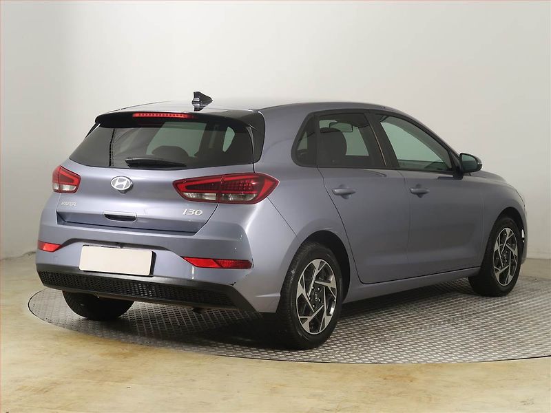 Hyundai i30 (2024) 1.5 DPI, Serv.kniha, Navi - fotka 5 z 20