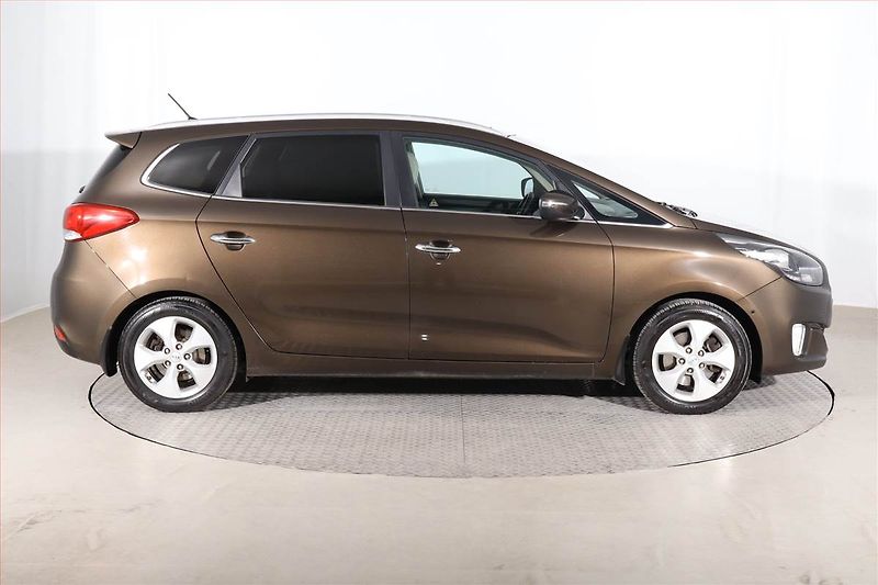 Kia Carens (2016) 1.6 GDI, Serv.kniha, Tempomat - fotka 6 z 26