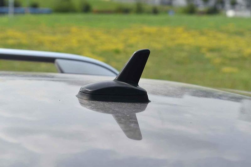 Volkswagen Touran působí usedle, ale je to dobrý rodinný společník