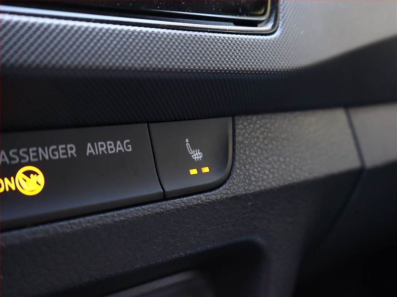 Škoda Fabia (2020) Ambition 1.0 TSI, Tempomat - fotka 14 z 15
