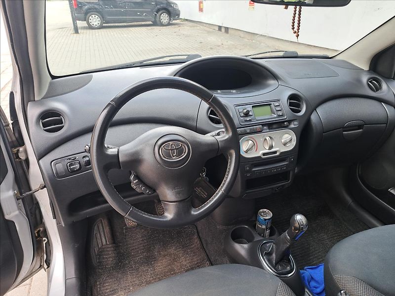 Toyota Yaris 1,4 D-4D - fotka 18 z 39