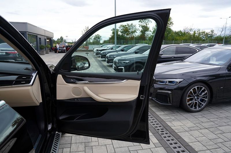 BMW X5 40e xDrive/iPerformance/315 PS - fotka 24 z 49