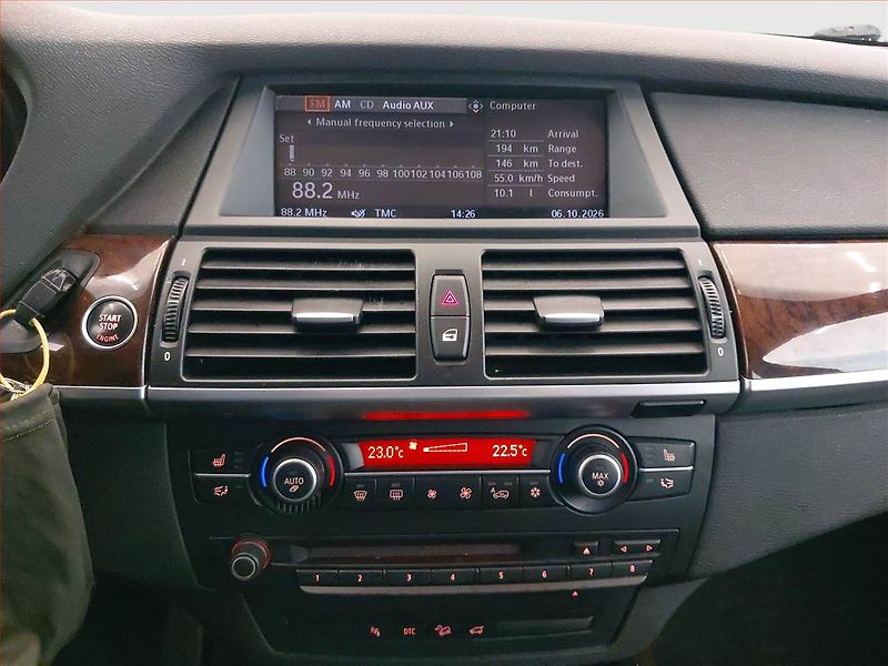 BMW X5 (2010) xDrive30d, 4X4, Automat - fotka 12 z 17
