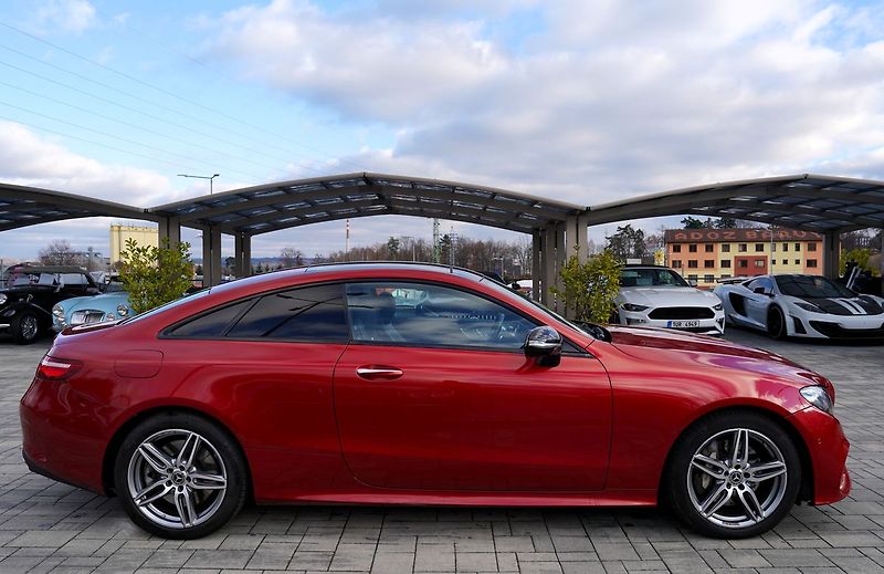 Mercedes-Benz Třídy E E 400 AMG 4Matic+,Burmester - fotka 7 z 43