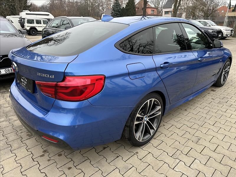 BMW Řada 3 330d GT M-Paket xDrive - fotka 6 z 33