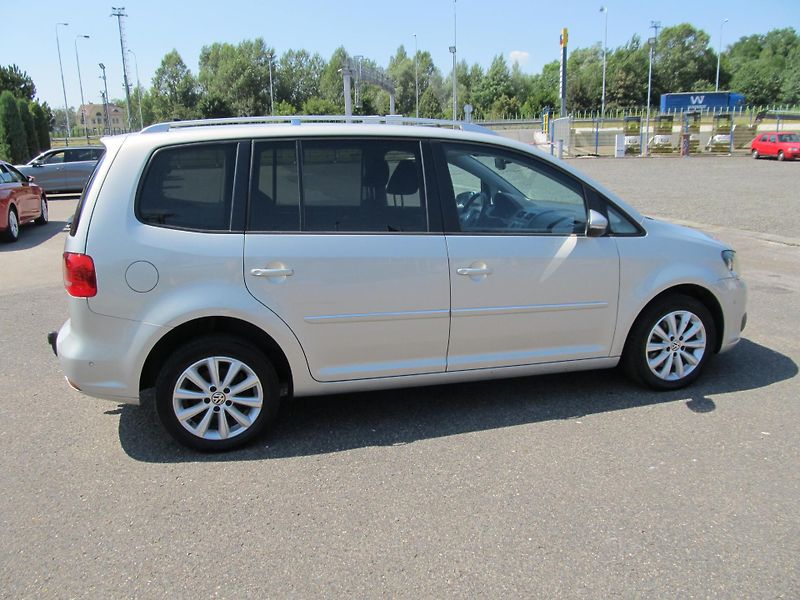 Volkswagen Touran (2011) 2.0TDI 7 míst  - fotka 13 z 60