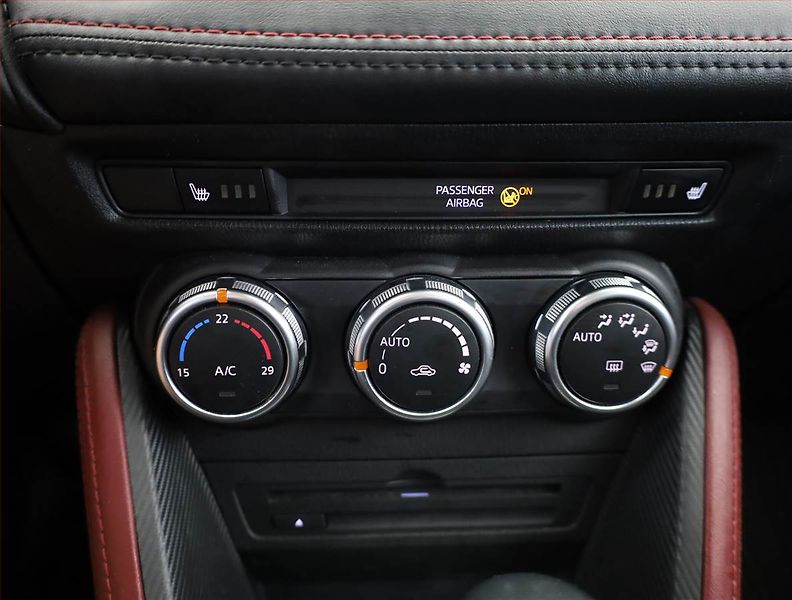 Mazda CX-3 (2015) 2.0 Skyactiv-G, 4X4, Automat - fotka 11 z 19