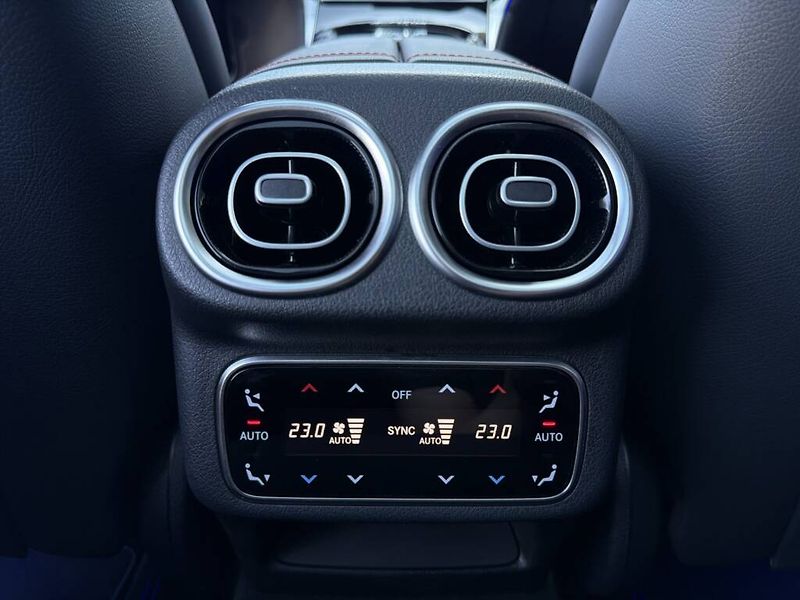 Mercedes-Benz GLC (2025) AMG 43 4MATIC - fotka 25 z 29