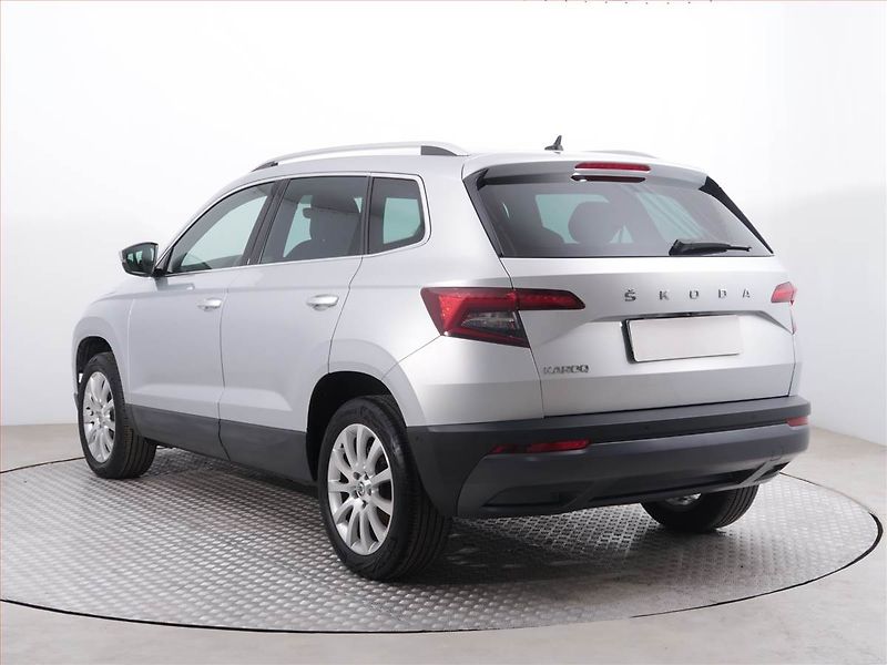 Škoda Karoq (2020) Style 1.5 TSI - fotka 4 z 22