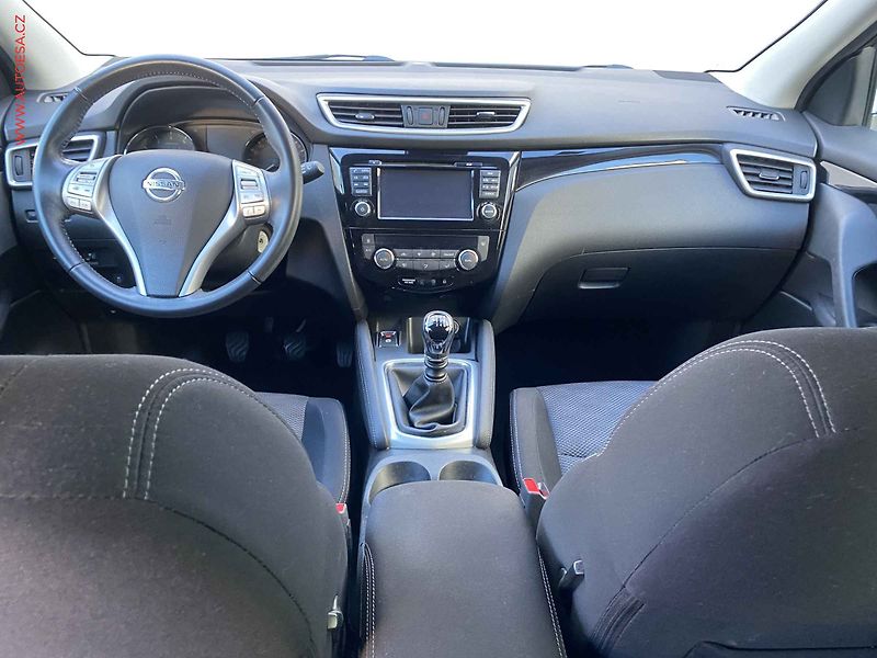 Nissan Qashqai (2017) 1.2 DiG-T, Acenta, navi - fotka 8 z 21
