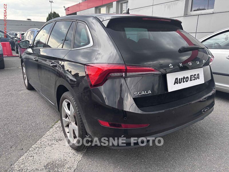 Škoda Scala (2020) 1.0TSi, ČR, LED, autoAC - fotka 2 z 3