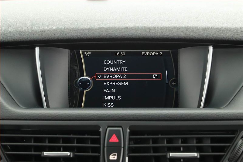 BMW X1 (2015) xDrive18d, 4X4, Automat - fotka 13 z 17