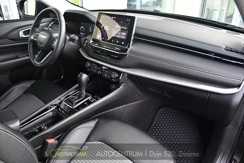 Jeep Compass 1.5l GSE T4 48V e-Hybrid - fotka 15 z 50