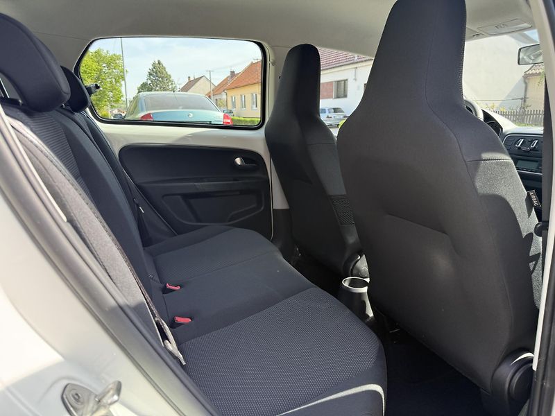 Škoda Citigo 1.0 MPI 44 KW PEKNY STAV. - fotka 12 z 13