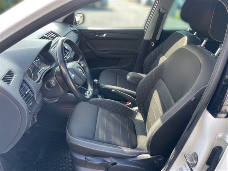 Škoda Fabia 1,0 TSI 70 Ambition - fotka 7 z 11