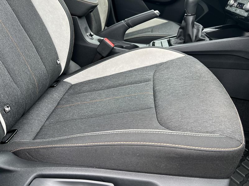 Škoda Kamiq 1.5TSi 110kw Top Selection ČR - fotka 36 z 45