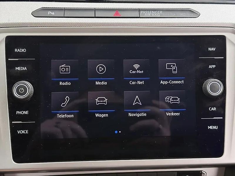 Volkswagen Passat 1.4TSI DSG 110kW Matrix ACC - fotka 9 z 13