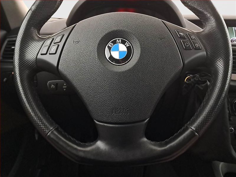 BMW X1 (2010) xDrive20d, 4X4, Navi, Xenony - fotka 16 z 16