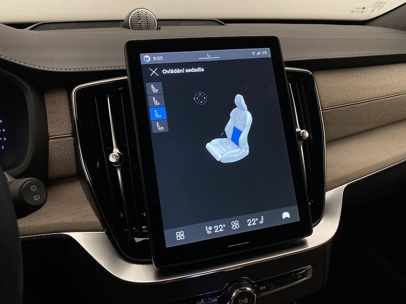 Volvo XC90 (2026) B5 AWD AUT BRIGHT PLUS 7míst - fotka 70 z 71