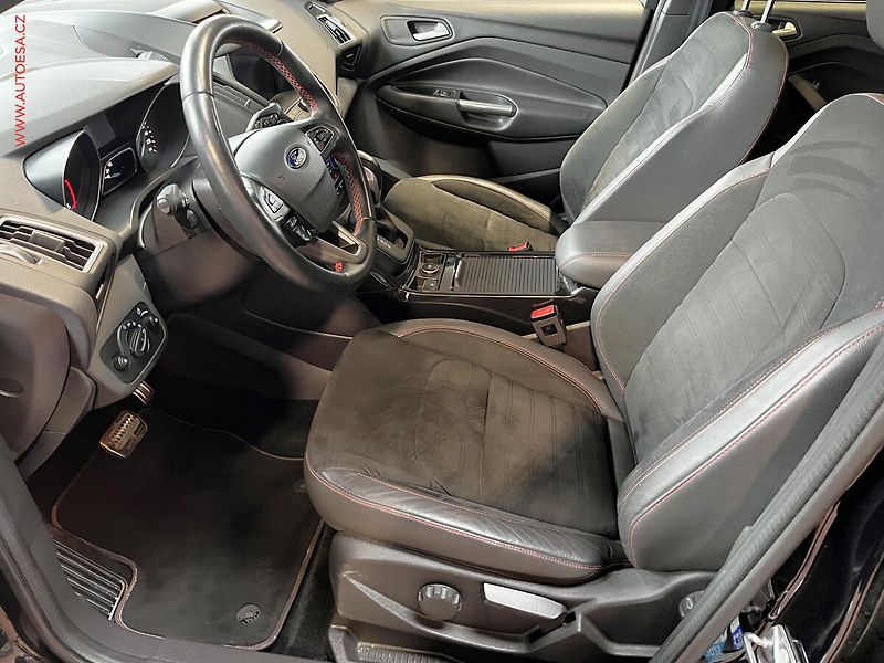 Ford Kuga (2018) 2.0 TDCi 4x4, ST-Line, AT - fotka 9 z 16