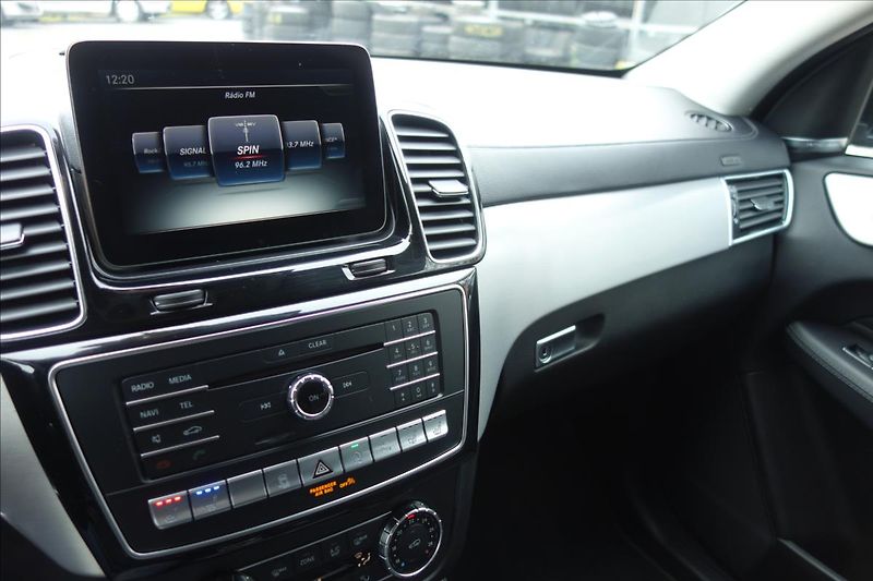 Mercedes-Benz GLE 350CDi 190KW,4 MAT.,KUPÉ. - fotka 38 z 39