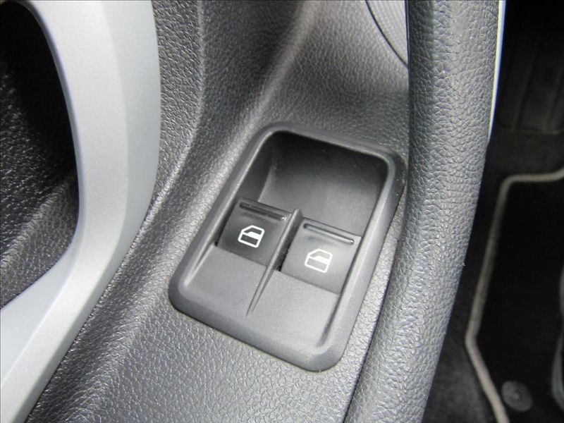 Škoda Fabia 1,4 16V 63kW Style Combi - fotka 22 z 26