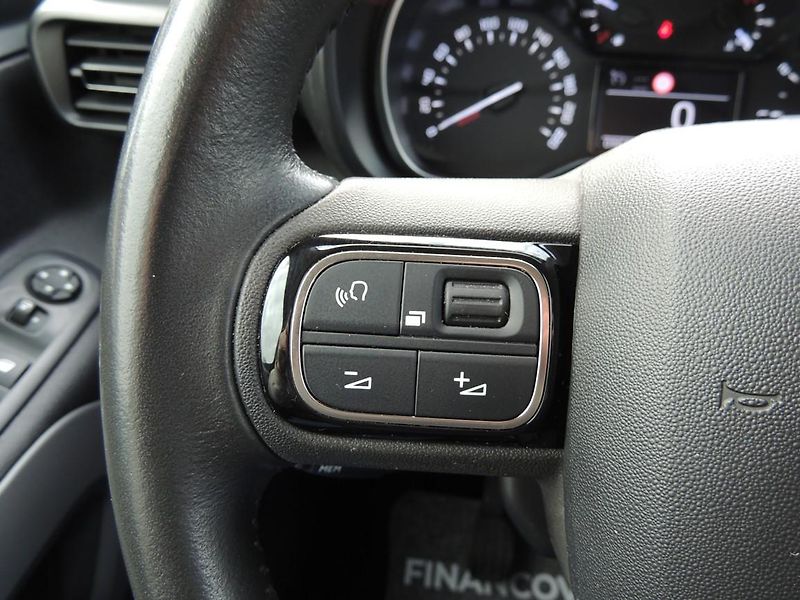 Toyota ProAce City Verso (2023) 1.2T,81kw,Family,7míst,1maj.ČR - fotka 32 z 76