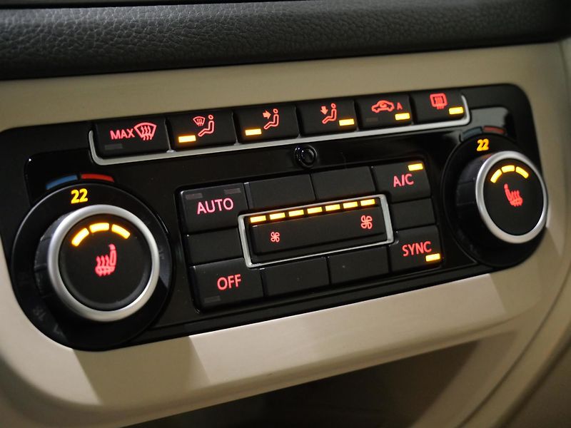 Volkswagen Tiguan - fotka 21 z 25