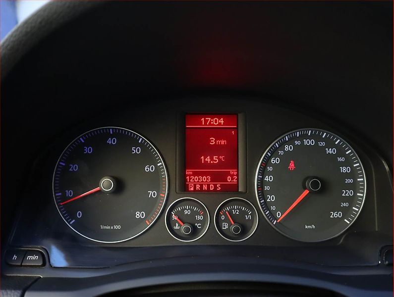Volkswagen Golf (2008) GT 1.4 TSI, Automat - fotka 11 z 17