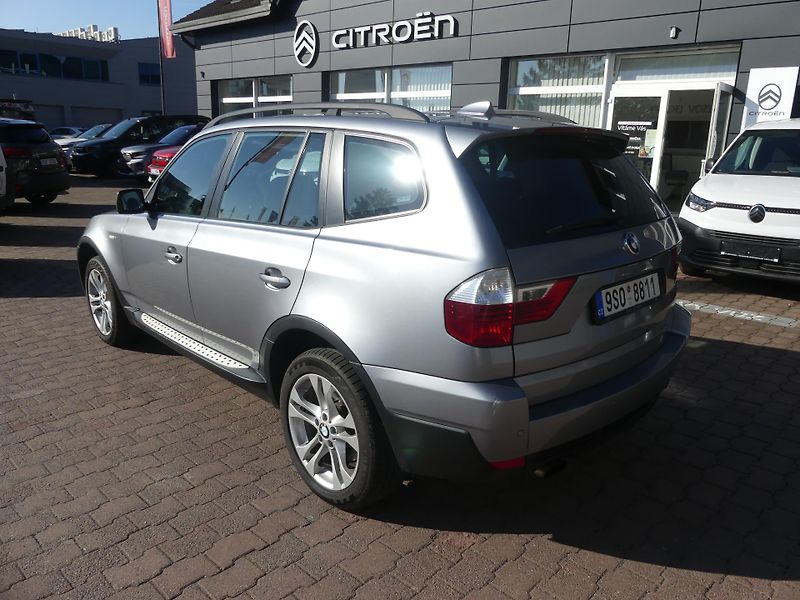 BMW X3 (2008) 2,0 d X-drive - fotka 6 z 20